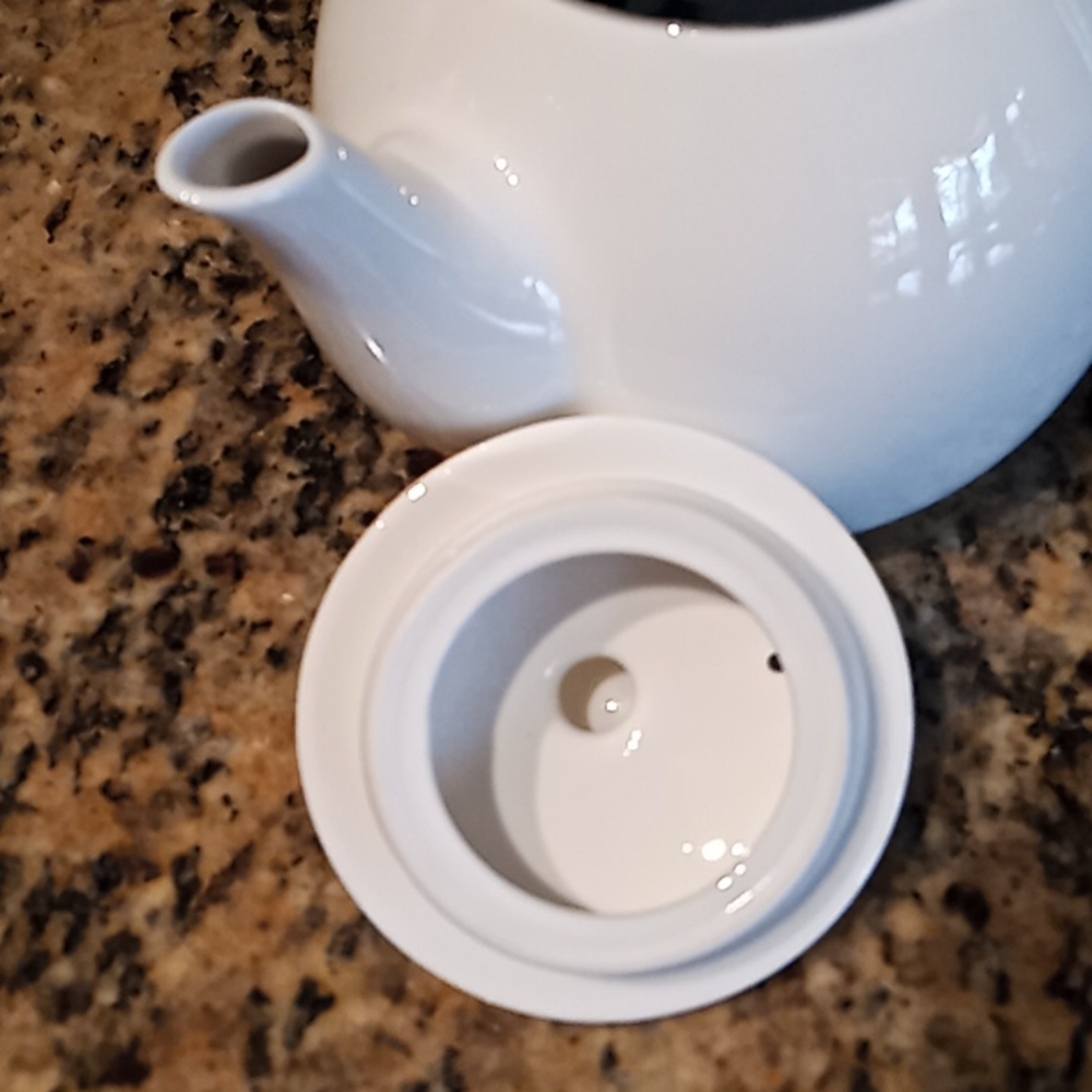 SWEESE Porcelain Tea Pot With Stainless Steel Infuser. 27 oz. Flawless Condition - Picture 5 of 16